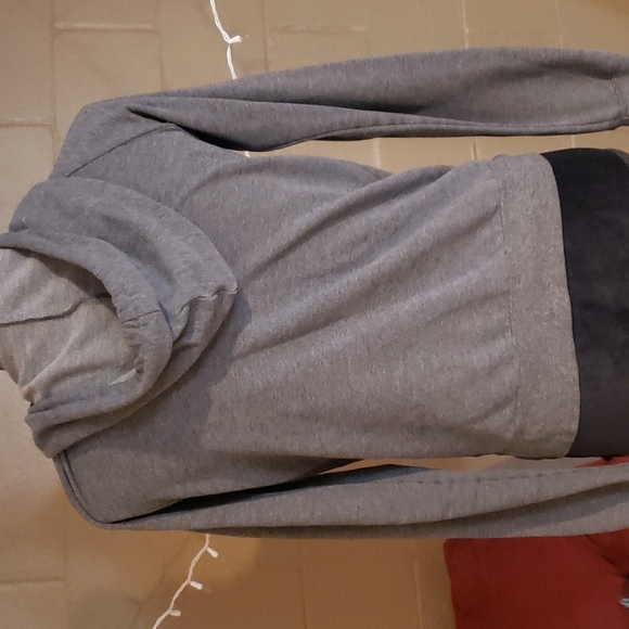Forever 21 Grey Hoodie - Picture 2 of 3